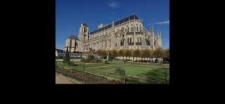 F2 hyper centre ville Bourges - 4