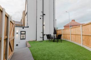 Luxury Seaside Home Parking, Sleeps 8 By Adliv - Margate - 6