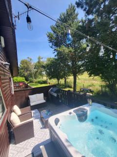 Keer Side Lodge, Luxury lodge with private hot tub at Pine Lake Resort - Carnforth - 7