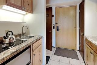 Timberline Condominiums Studio Deluxe Unit 216 - 2