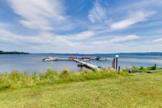 Mtn Views and Pool Access Lake Memphremagog Condo! - Newport - 9