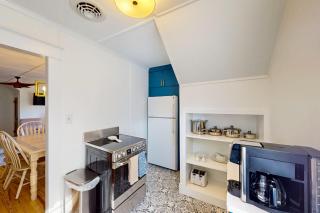 Town of Rehoboth Beach --- 40 Olive Ave Unit #2 - Rehoboth Beach - 2