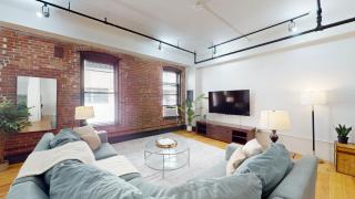 Stylish 3BR, 2BA, Sleeps 6, Heart of Back Bay - 0