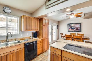 Grill and Dine Outside Lake Havasu Home with Pool! - Lake Havasu City - 2