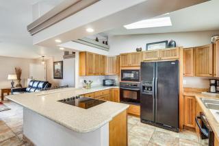 Grill and Dine Outside Lake Havasu Home with Pool! - Lake Havasu City - 1