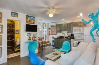 Monkey House by AvantStay Pool by Duval Street - Key West - 7