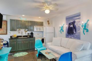 Monkey House by AvantStay Pool by Duval Street - Key West - 5