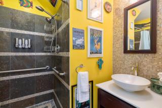Monkey House by AvantStay Pool by Duval Street - Key West - 4