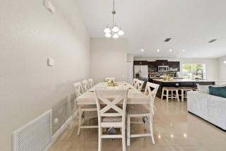 Family Friendly Pool Home 4Rooms - 6