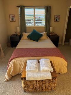 Master Suite with Private Bath 15 min from beach - Hilo - 8