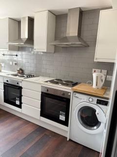 Relax in Uxbridge with Private Room Garden Access - Uxbridge - 0