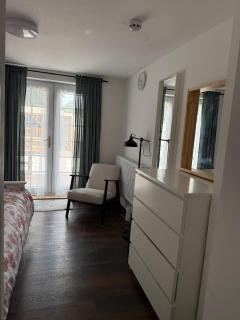Relax in Uxbridge with Private Room Garden Access - Uxbridge - 7