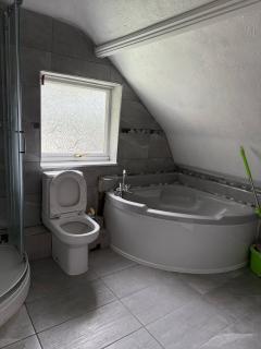 Relax in Uxbridge with Private Room Garden Access - Uxbridge - 3