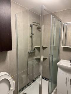 Relax in Uxbridge with Private Room Garden Access - Uxbridge - 1