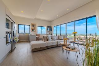 New! Luxury PH with Pool Golf & Ocean Views - 4