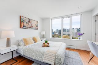 Modern 2 Bedroom Chinatown Gem with Stunning City Views - Vancouver - 6