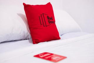 RedDoorz at K1 Hotel near Cipanas Cianjur - Nyalindung - 1