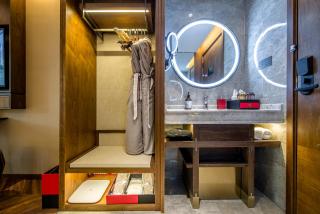 Ease Hotel · Yi (Xi’an Bell and Drum Tower Xiaozhai Datang Everbright City) - Xi'an - 1