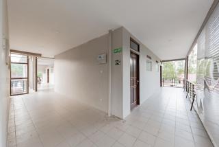 RedDoorz Plus at Hotel Ulin Samarinda - Samarinda - 8