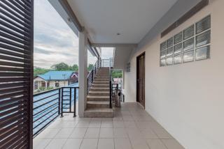 RedDoorz Plus at Hotel Ulin Samarinda - Samarinda - 7