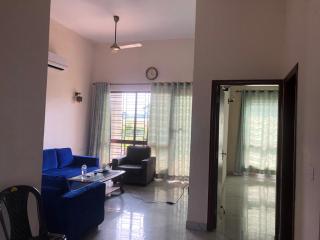 Aqua Golf Villa - kolkata - 4