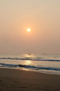 THIS IS NOT A HOTEL - Boutique Stay Steps from Mawella Beach - 7