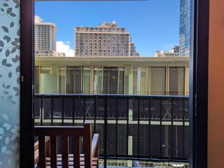 Bamboo #408 - Honolulu - 2