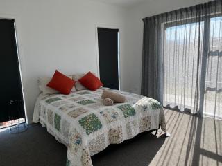 Jack Adamson Retreat - Twizel - 3