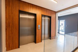 NEW Luxury 2BR Apartment with Gym, Rooftop Pool, Sauna, Longe, Sky View in Downtown - 7