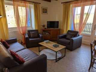 Maison avec grand jardin clos et équipements bébé - FR-1-653-22 - 4