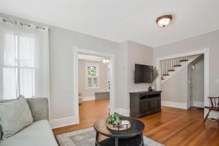 Historic 3 BR Home - 15 Min Walk to N-MC Stadium - Annapolis - 2