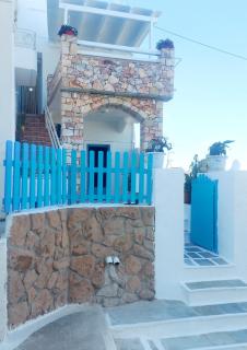 Victoria Apartement-Loft with amazing sea view in Adamas Port - 2