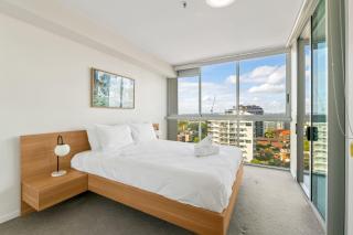 Kangaroo Point 2-Bed Flat with Gym & Pool - 9
