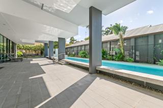 Kangaroo Point 2-Bed Flat with Gym & Pool - 6