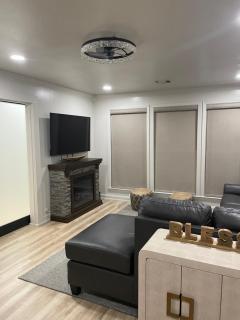 Hugo Cozy Cottage - 4