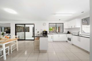 Caloundra Beach Break - 3BD Family Home - Caloundra - 1