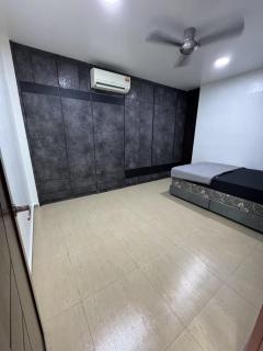 Pontian C Balcony - Kampong Bakek - 9