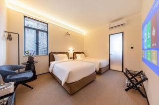 The Moment Hotel - 9