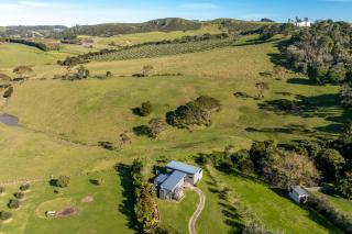 Harvest Cottage Onetangi - 1