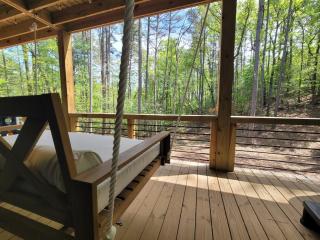 Lux Blue Ridge Cabin, Hot tub, Swing, PingPong! - 7