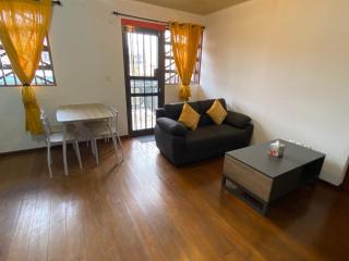 Au Centre-Ville de SLM avec Balcon - 1