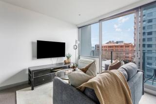 Batman Hideout - Modern Parkside Escape with Gym - Melbourne - 4