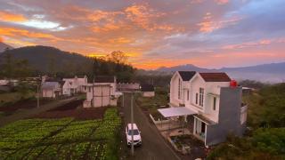 Villa bukit pinus - Songgoriti - 0