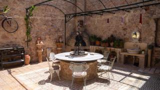 Olvion Urban Oasis with Private Garden & BBQ by 8essentially - Atenas - 0