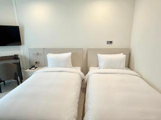 Hotel The Botanik Sewoon Myeongdong - 3