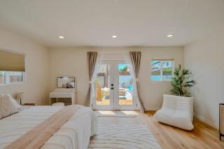 LA Luxury Home with Private Pool & Gym 4 beds Prime Location - 7