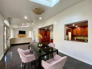 Luxurious Villa with 6BR - Garden - Free Parking - Richmond Hill - 7