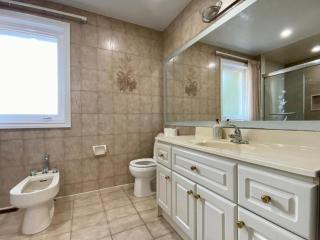 Luxurious Villa with 6BR - Garden - Free Parking - Richmond Hill - 2
