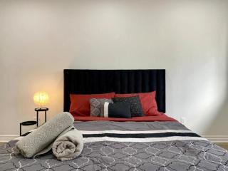Luxurious Villa with 6BR - Garden - Free Parking - Richmond Hill - 1