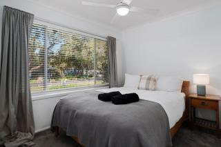 Salt and Stone Modern Pearl Beach Stay 2 Mins to Ocean - Pearl Beach - 1